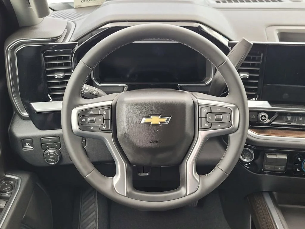 2026 Chevrolet Silverado 3500 HD LT - Photo 9