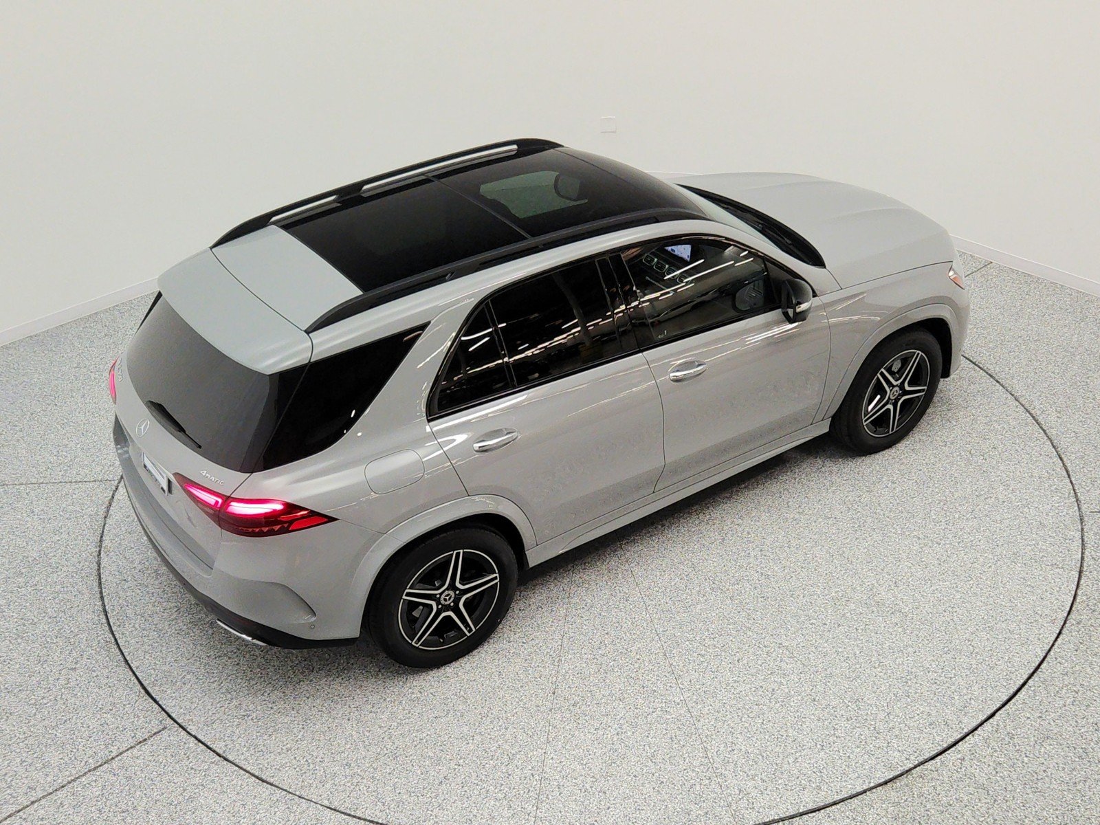 Certified Used 2024 MANUFAKTUR Alpine Grey Mercedes-Benz GLE 350 4MATIC® SUV image 27