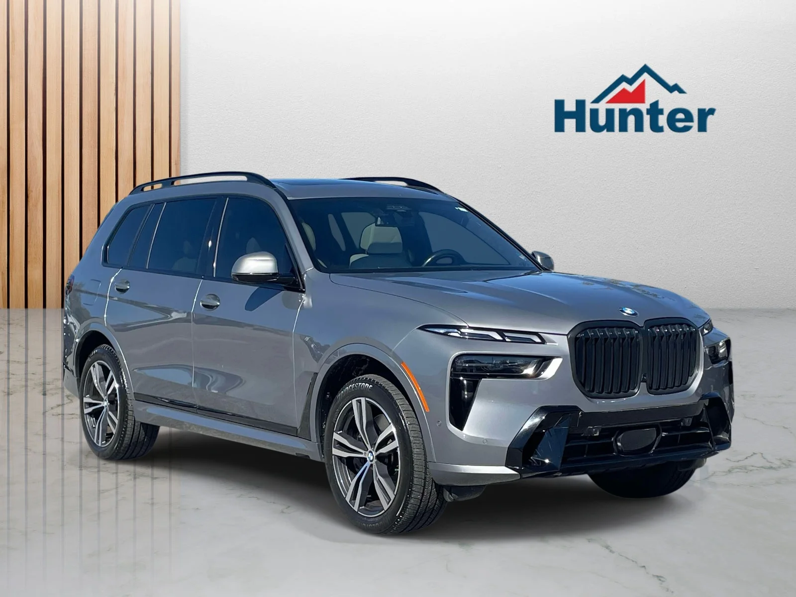 Used 2023 Skyscraper Grey Metallic BMW xDrive40i image 1