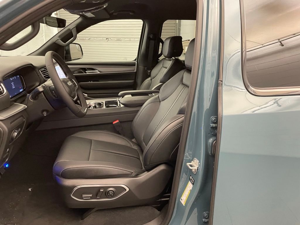 New 2026 Steel Blue Jeep Limited Altitude image 17