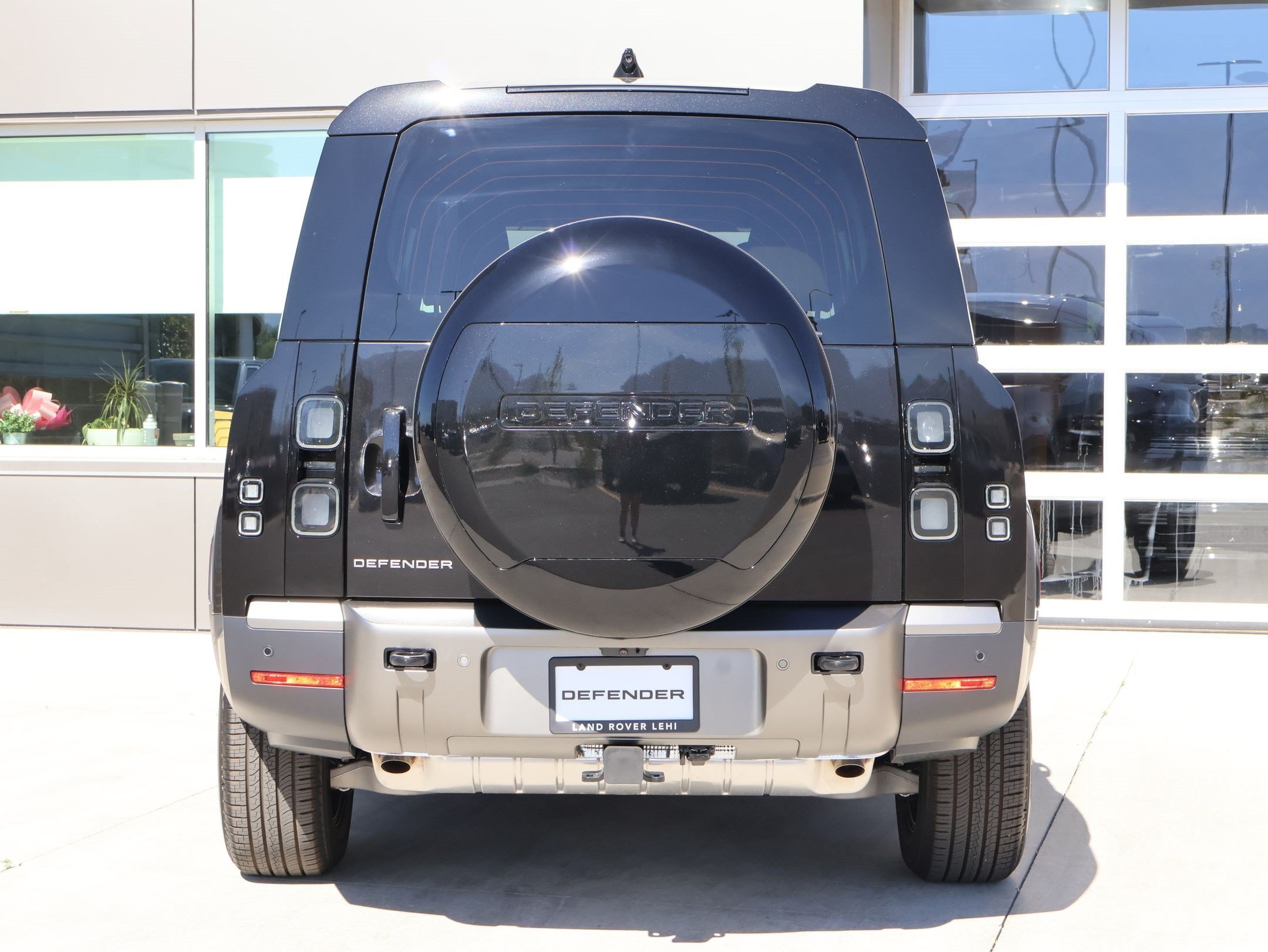 New 2026 Santorini Black LAND ROVER P300 S image 7