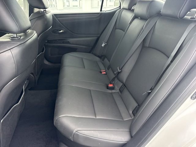 Certified Used 2024 White Lexus 300h image 23