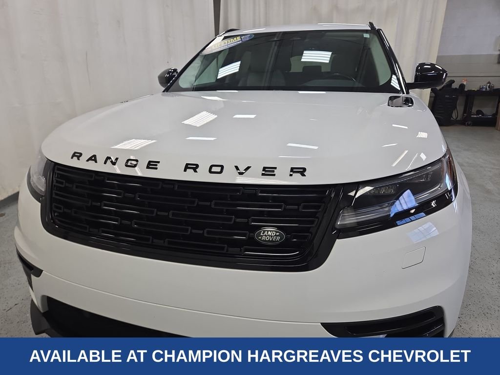 Used 2025 Ostuni Pearl White Metallic Land Rover Dynamic SE image 39