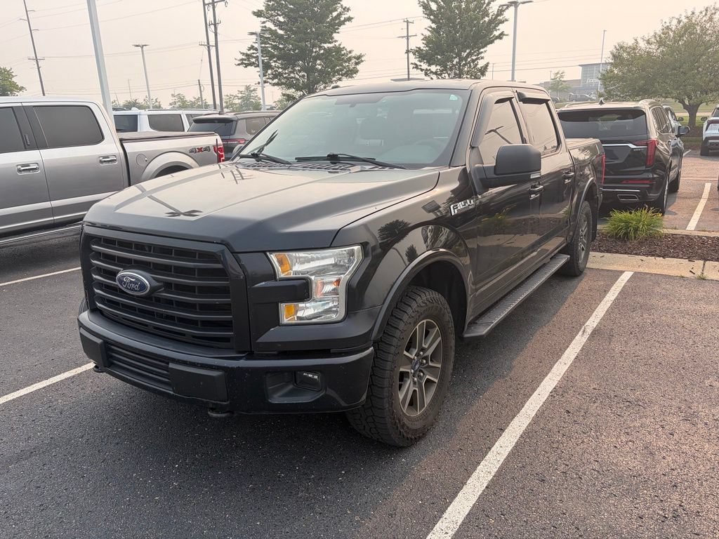 Used 2016 Black Ford XLT image 3