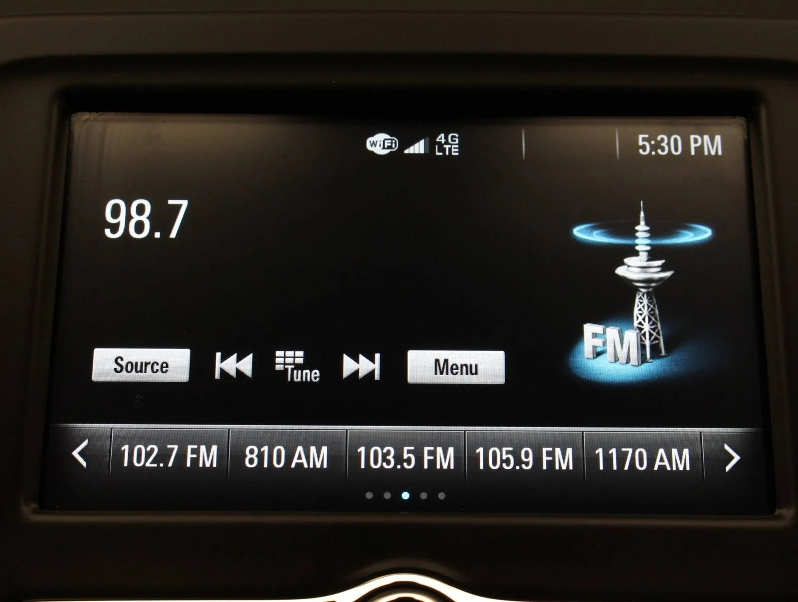 Used 2018 White Chevrolet LS image 23