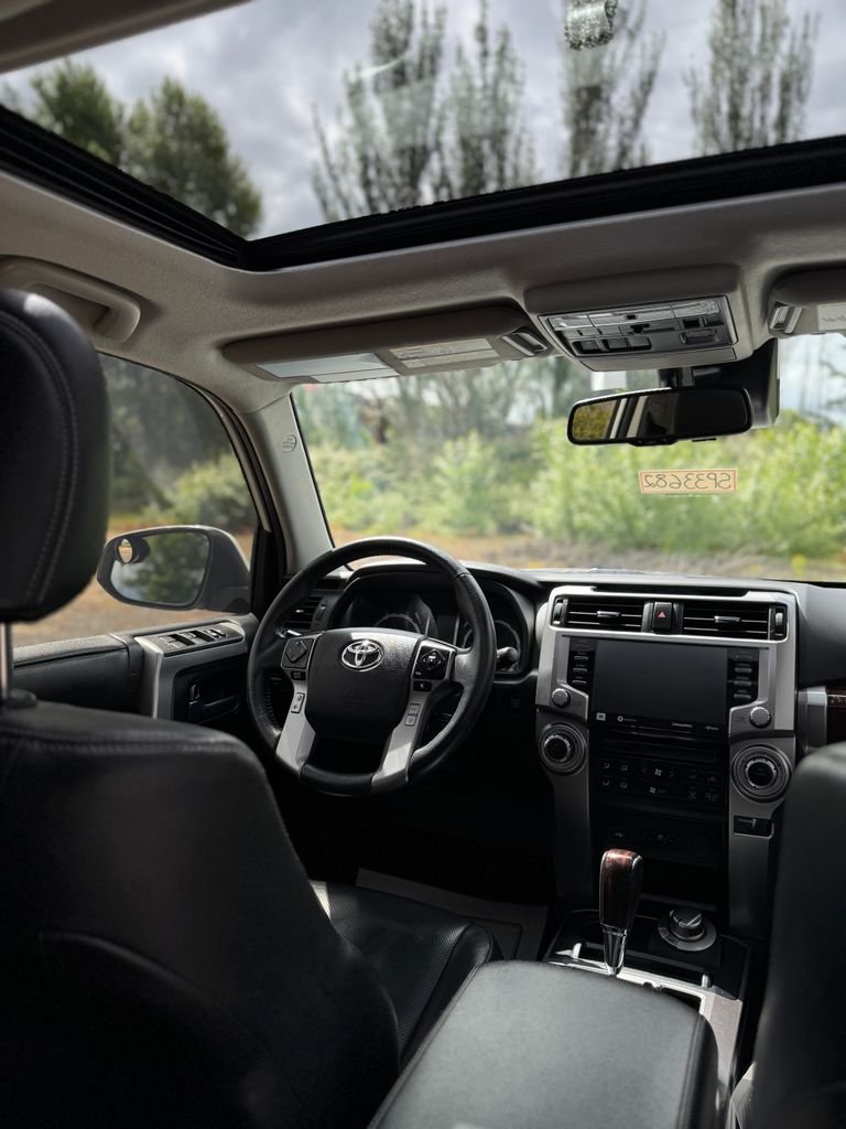 Used 2020 Blizzard Pearl Toyota Limited image 26