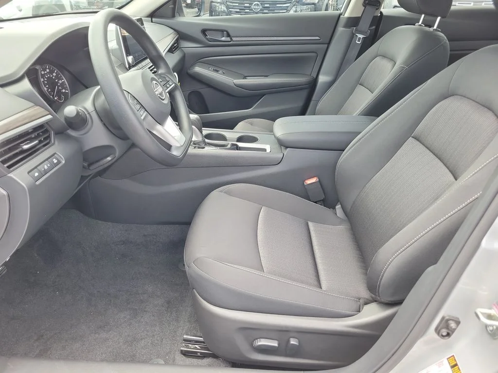 New 2026 Silver Nissan 2.5 SV image 19