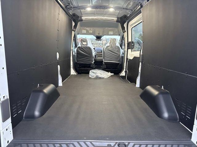 New 2026 Oxford White Ford Cargo Van image 4