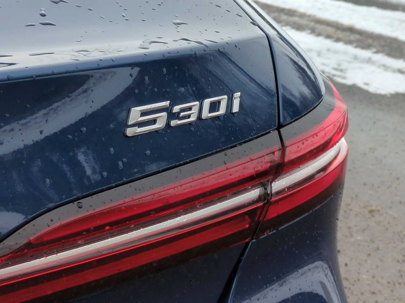 New 2026 Phytonic Blue Metallic BMW 530i xDrive image 12
