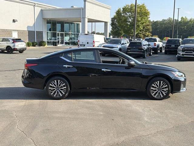 Used 2025 Black Nissan 2.5 SV image 13