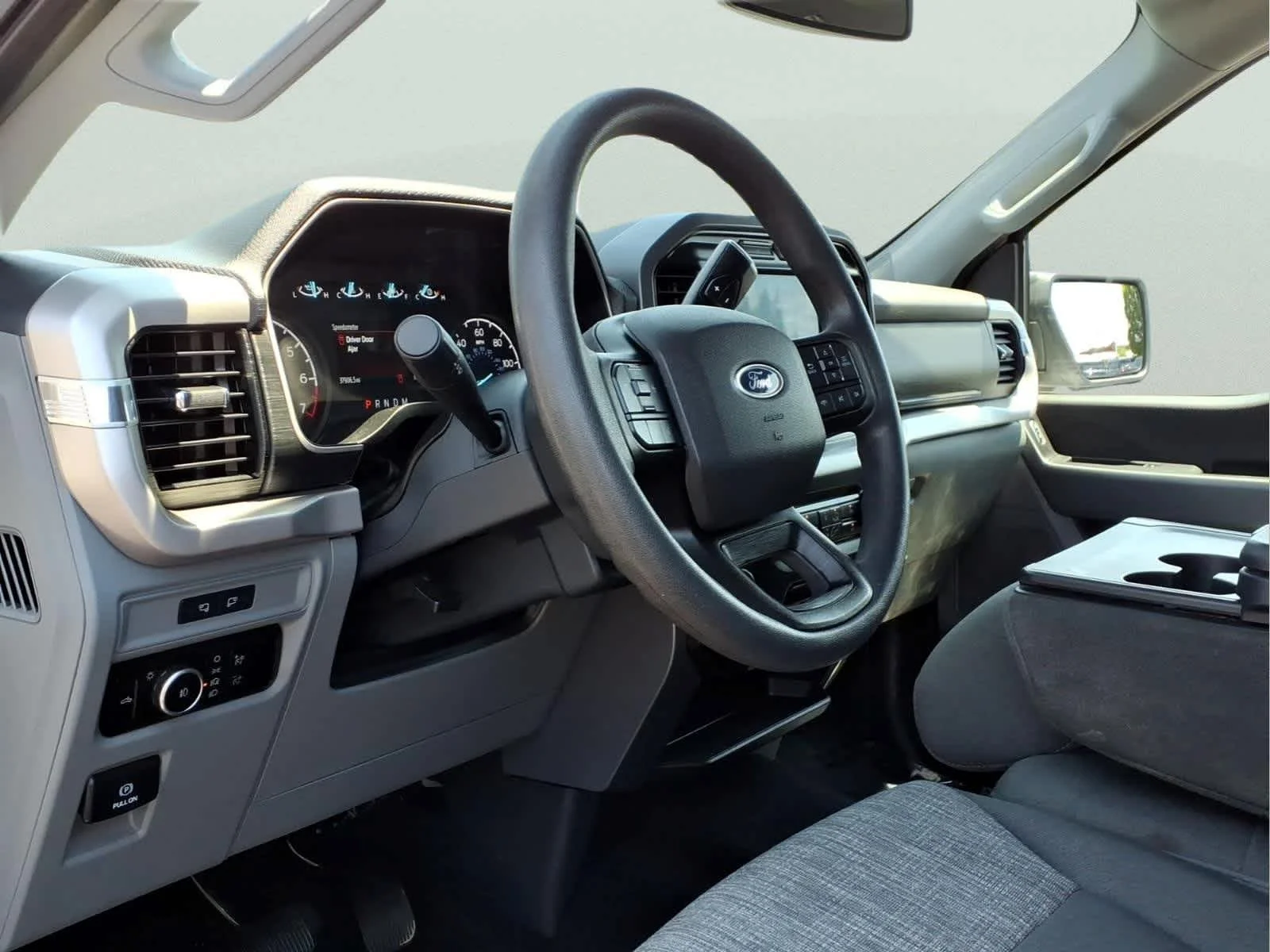 Used 2023 Oxford White Ford XLT image 14