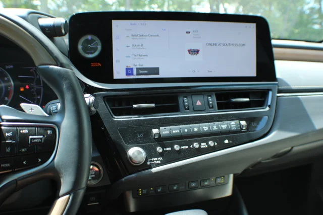Used 2024 Obsidian Lexus ES 350 Ultra Luxury image 10