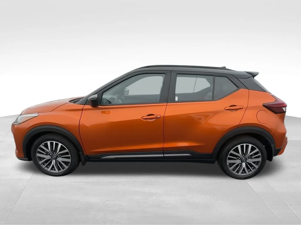 Used 2023 Orange Nissan SR image 6