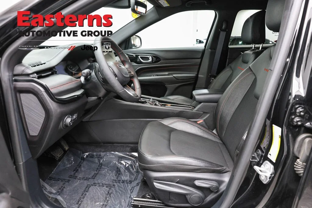 Certified Used 2025 Black Jeep Trailhawk image 15