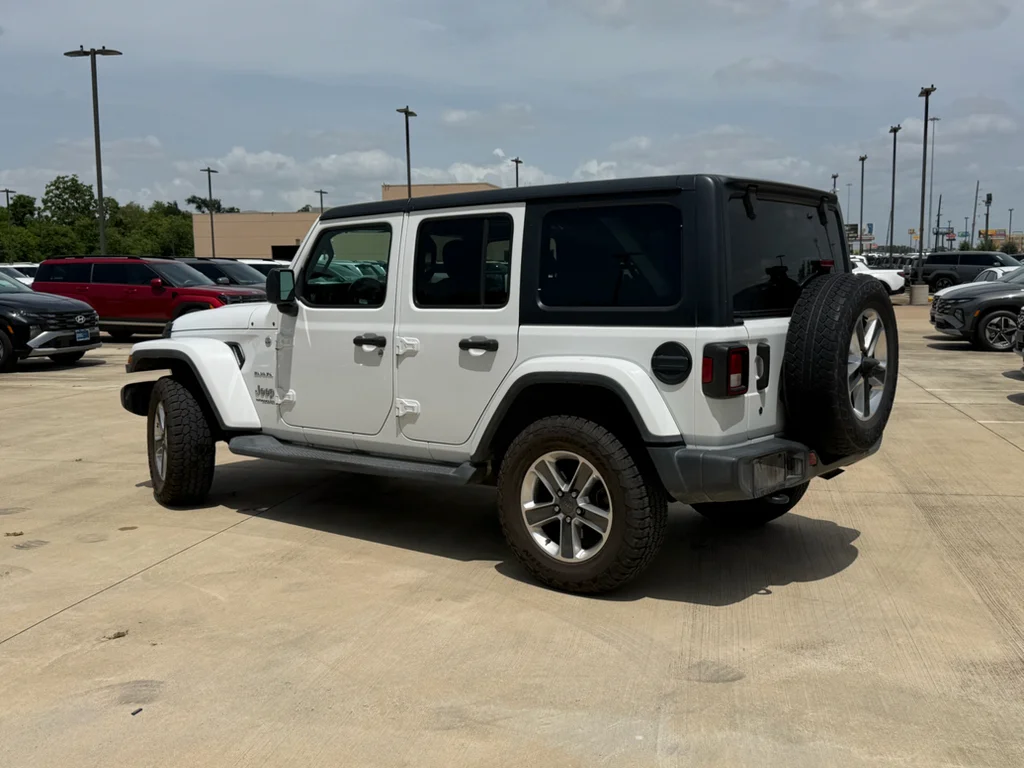 Used 2020 Bright White Clearcoat Jeep Sahara image 3