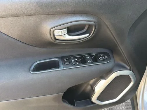 Used 2021 Silver Jeep Sport image 15