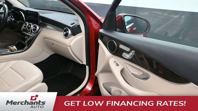 Used 2022 Red Mercedes-Benz GLC 300 image 15