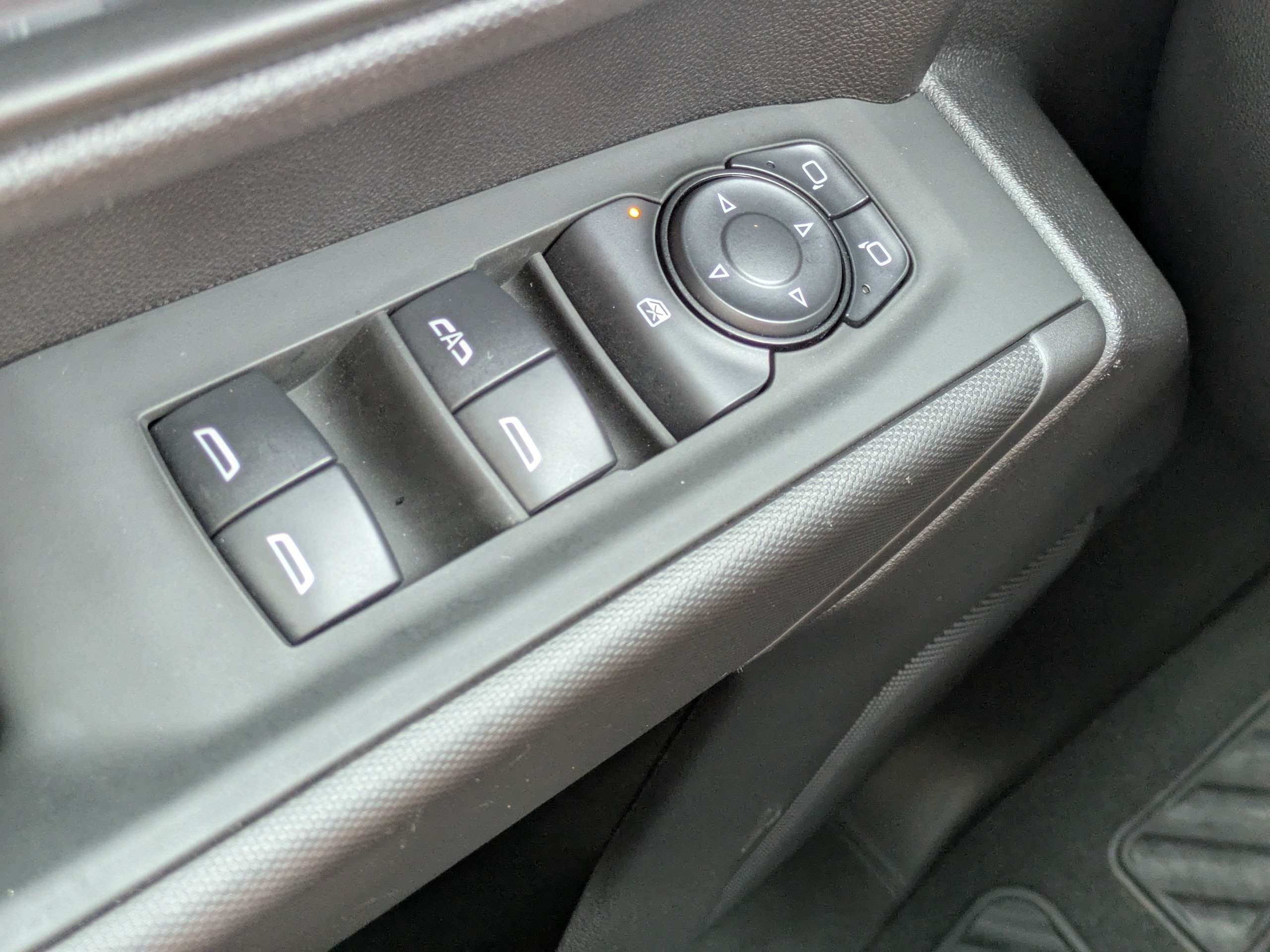 Used 2024 Summit White Chevrolet Custom image 24