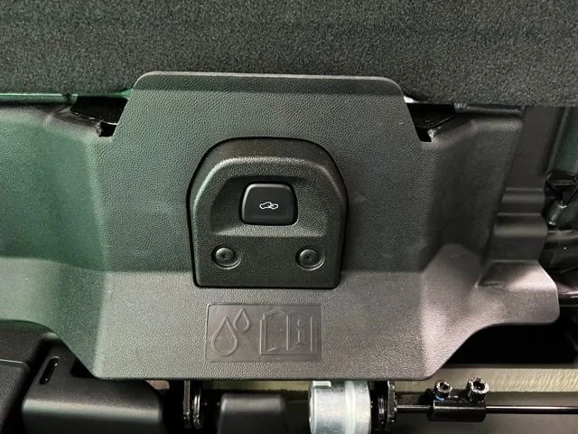 New 2026 Summit White GMC Elevation Extended Range image 41