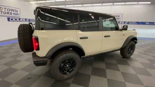 New 2026 Desert Sand Ford Badlands® image 8