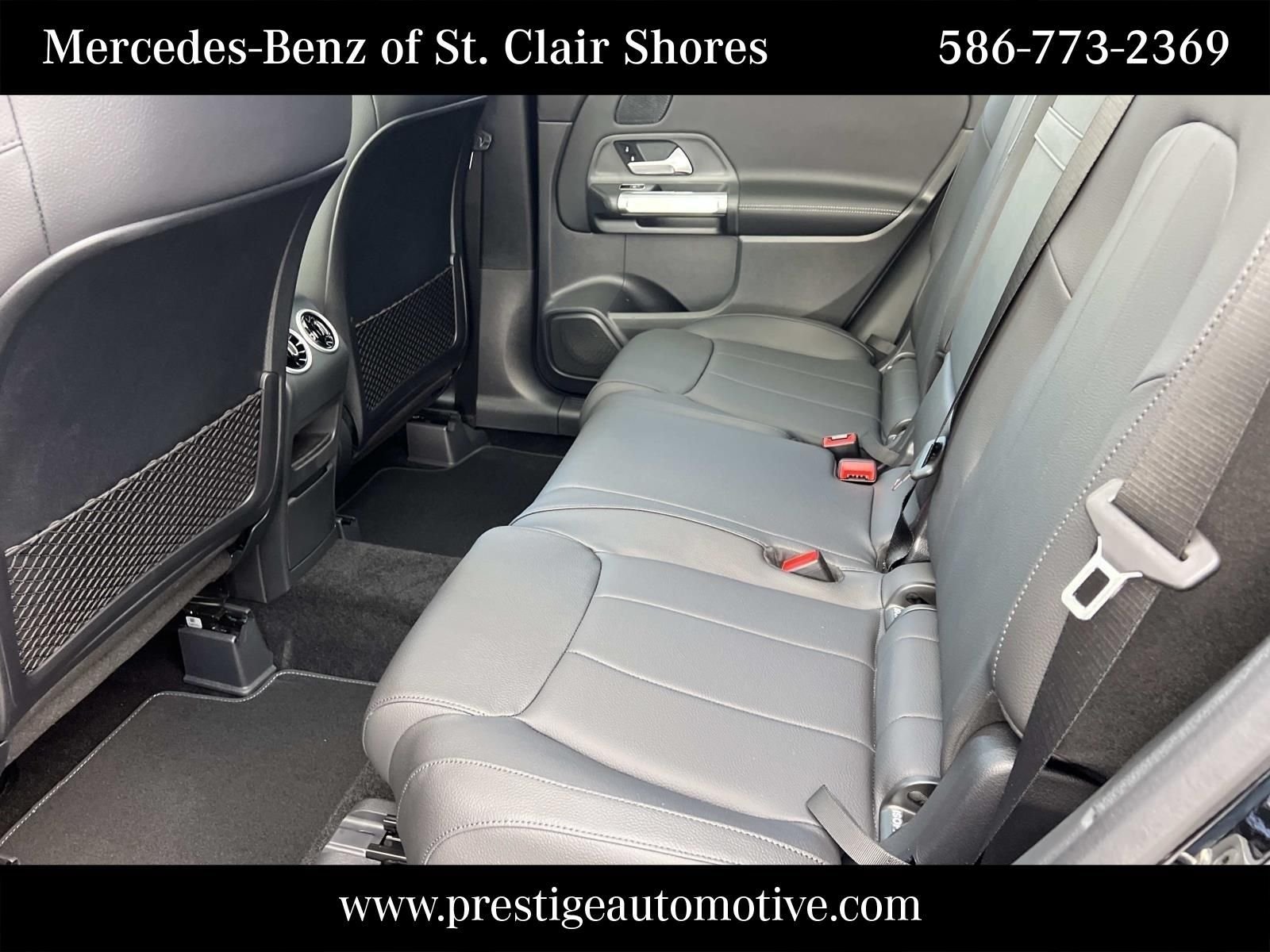 Used 2026 Black Mercedes-Benz GLB 250 image 15