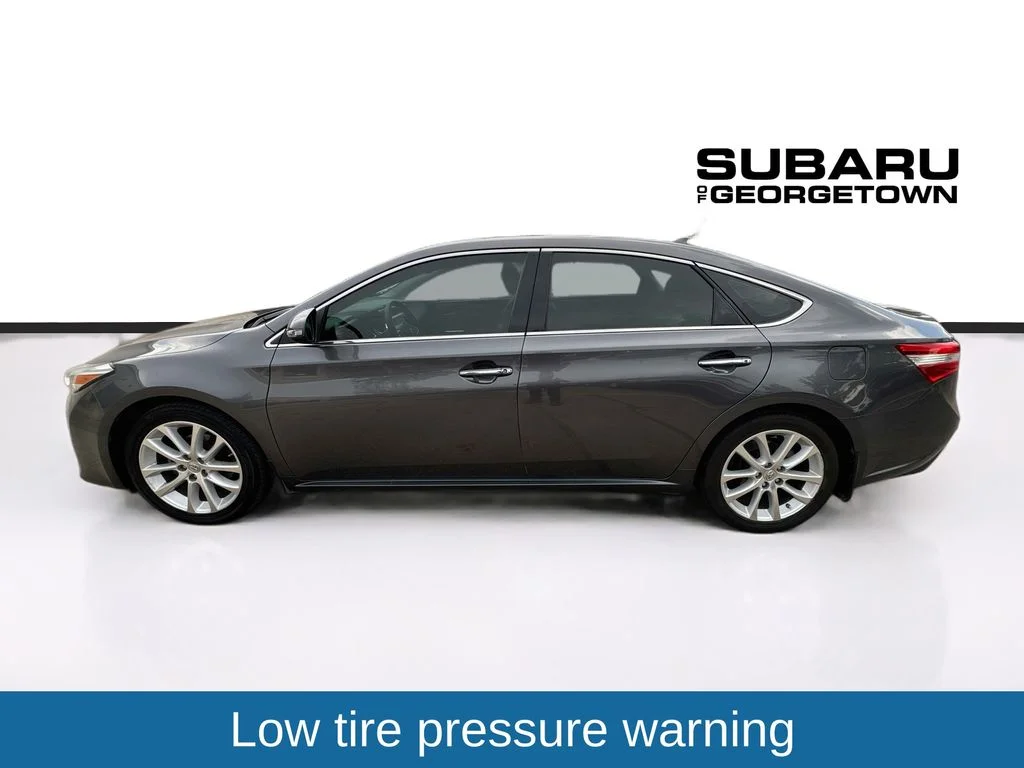 Used 2013 Gray Toyota XLE image 4