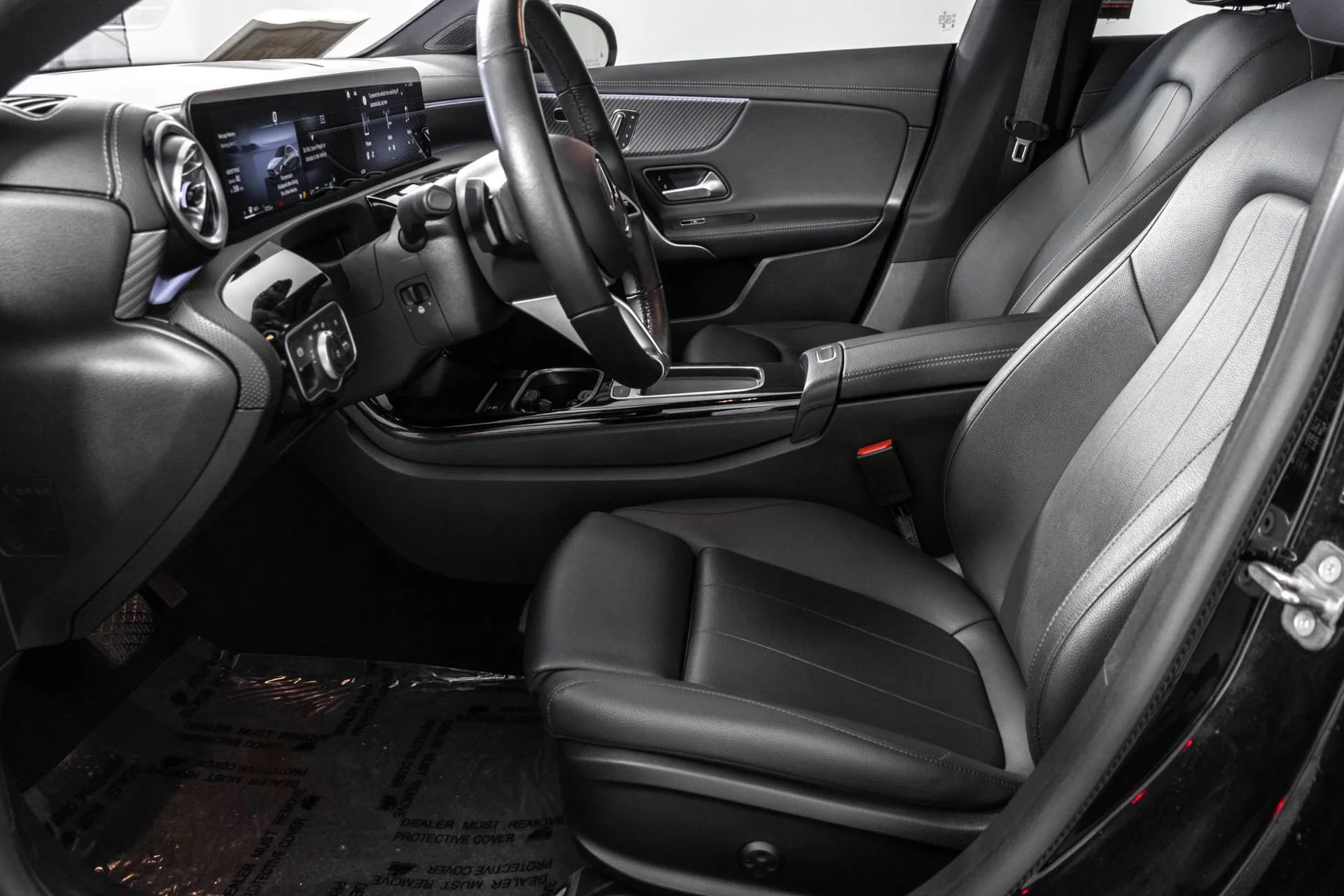 Used 2025 Black Mercedes-Benz 4MATIC® image 6