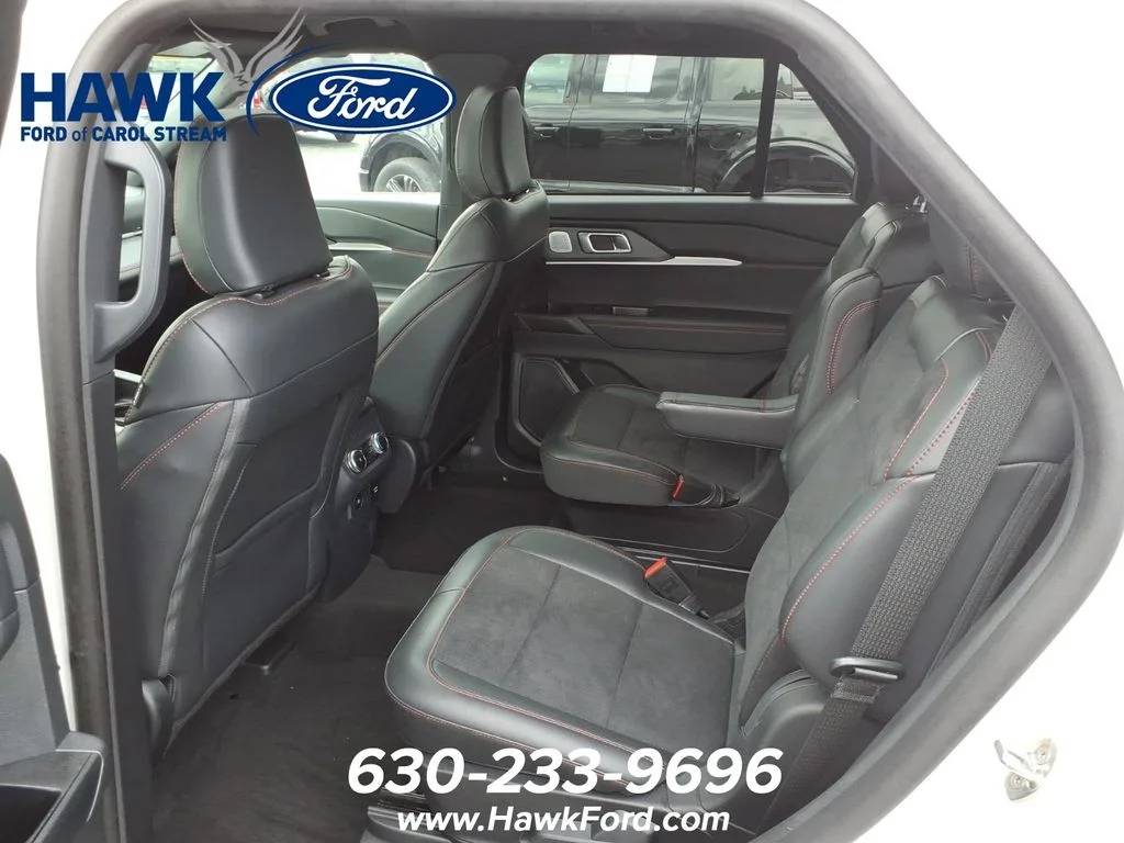 Used 2025 White Ford ST image 27