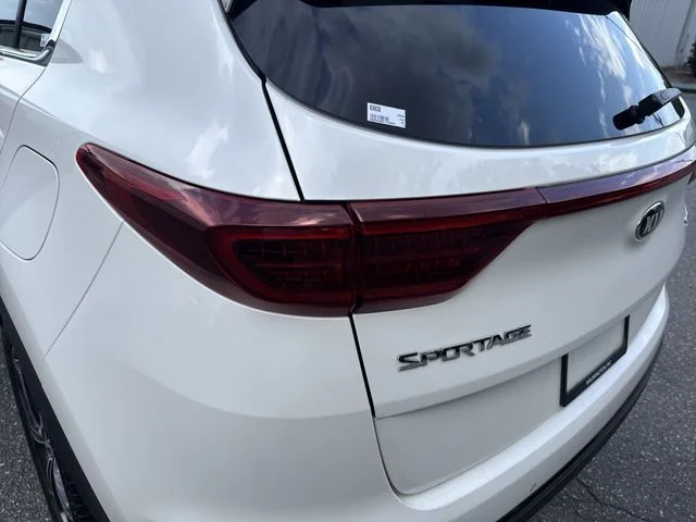 Used 2020 White Kia SX image 36