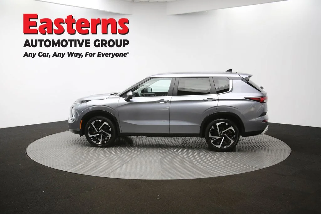Used 2024 Gray Mitsubishi SE image 60