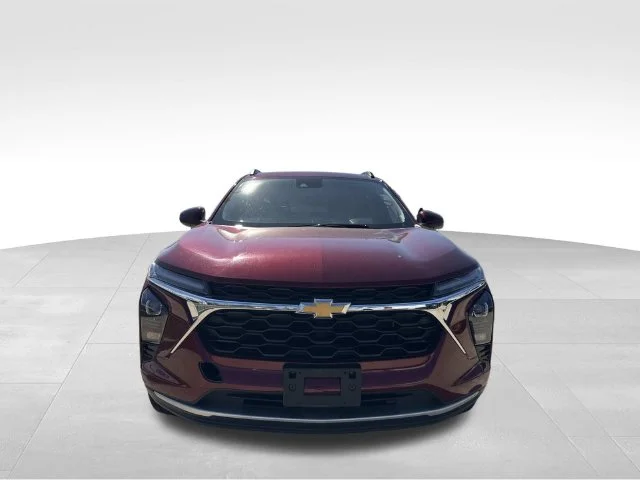 Used 2025 Red Chevrolet LT image 4