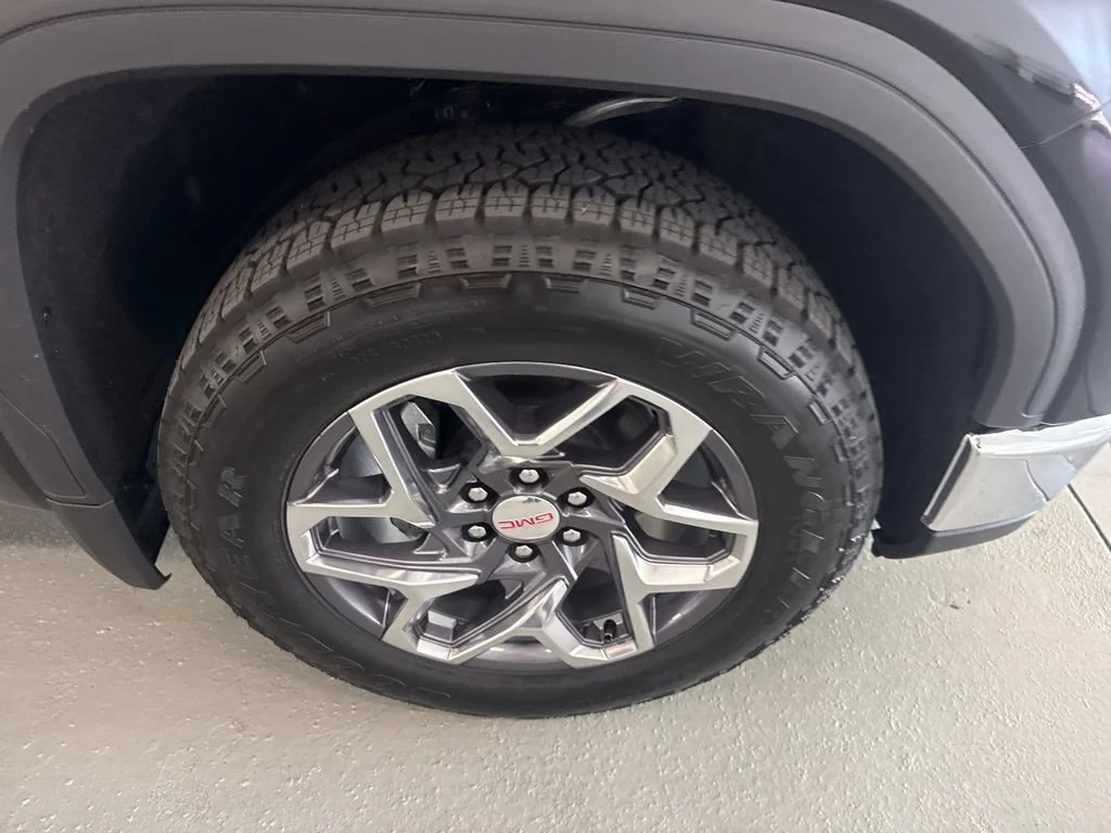 New 2026 Onyx Black GMC SLT image 4
