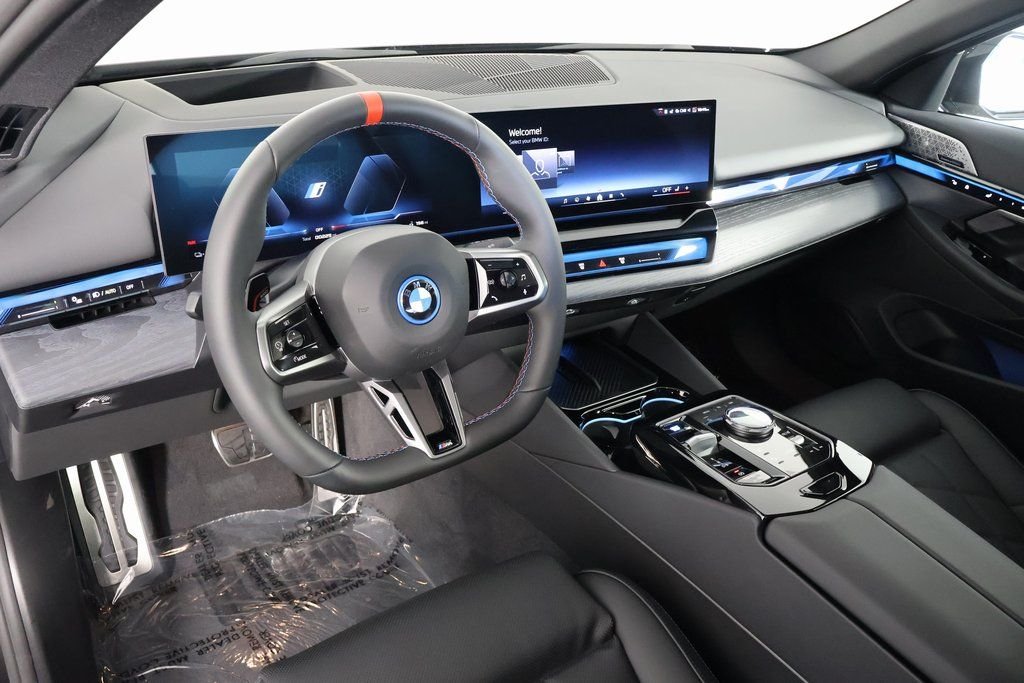 2025 BMW i5 M60 - Photo 7