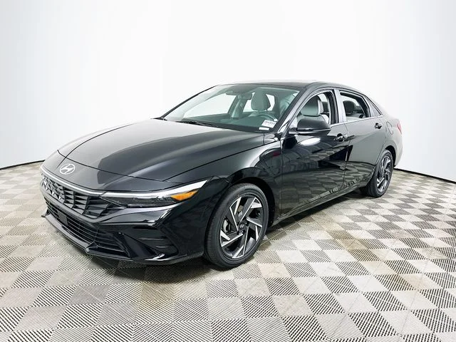 New 2026 Hyundai ELANTRA Limited