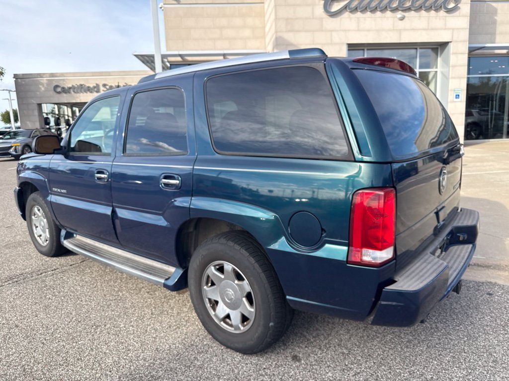 Used 2004  Cadillac Base image 4
