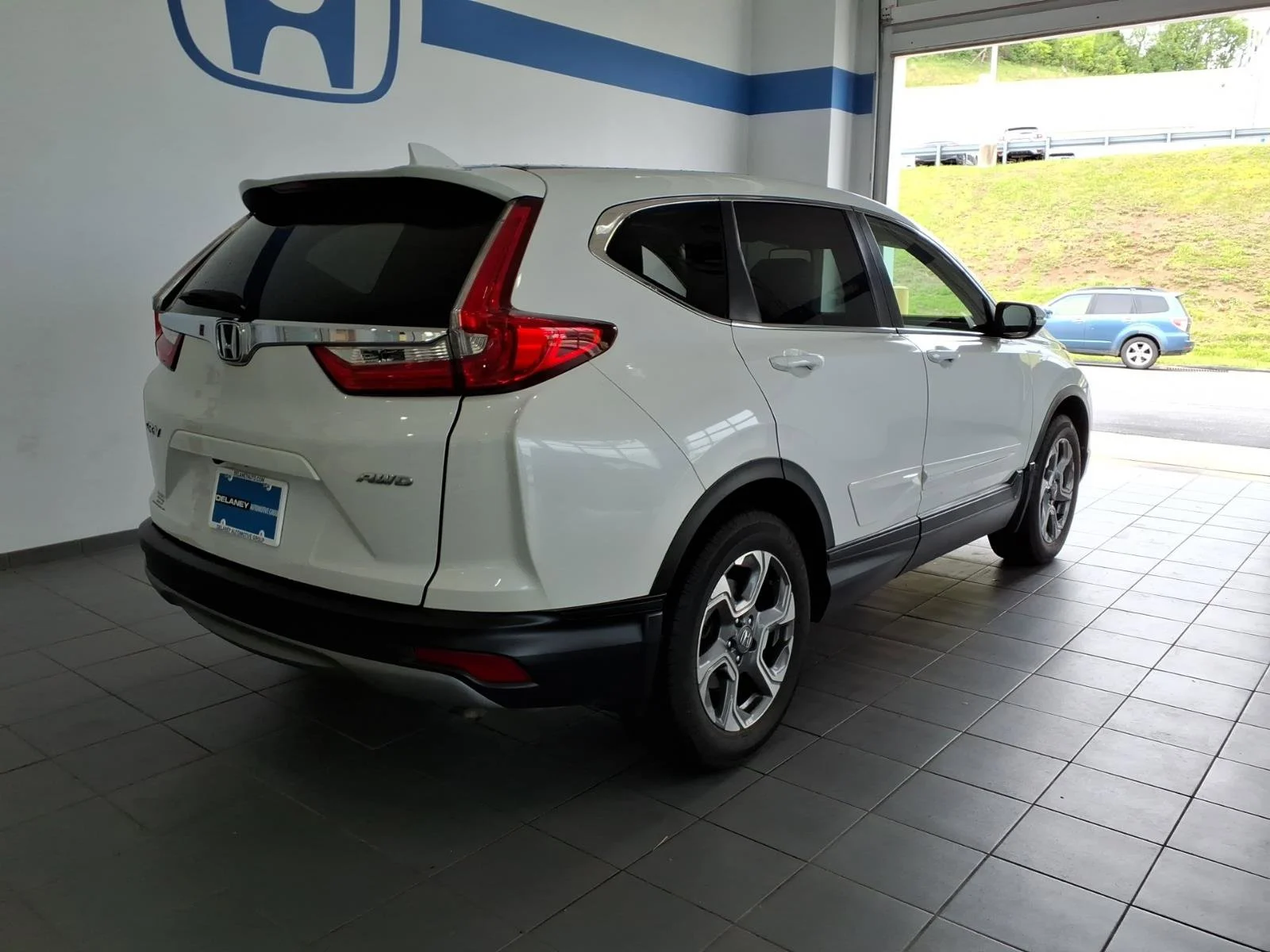 Certified Used 2019 Platinum White Pearl Honda EX-L image 5
