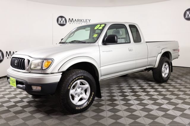 Used 2002 Silver Toyota  image 34
