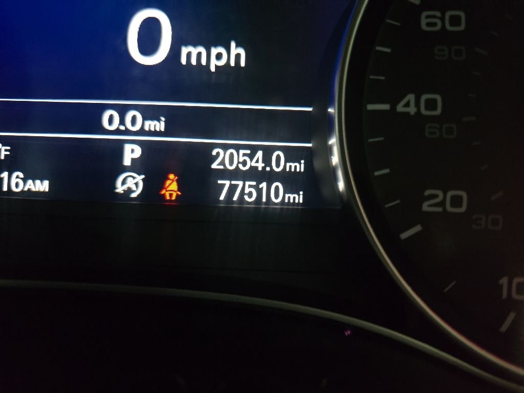 Used 2018 White Audi 2.0T Premium Plus image 23