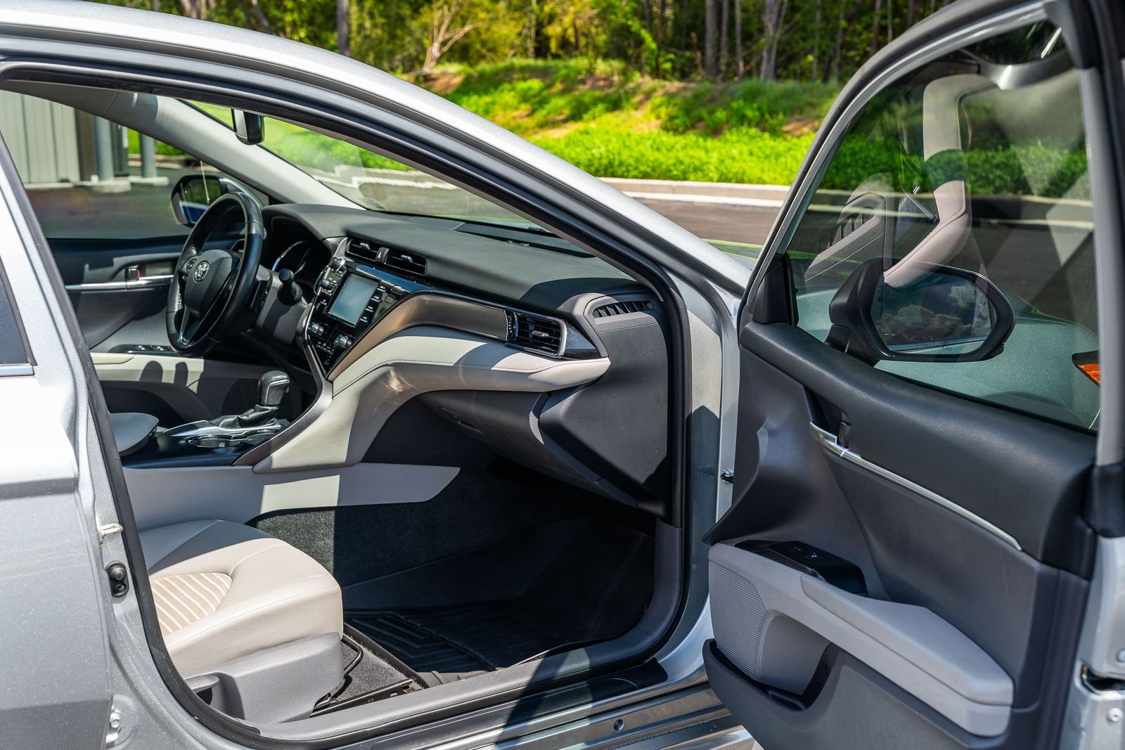 Certified Used 2019 Silver Toyota SE image 11