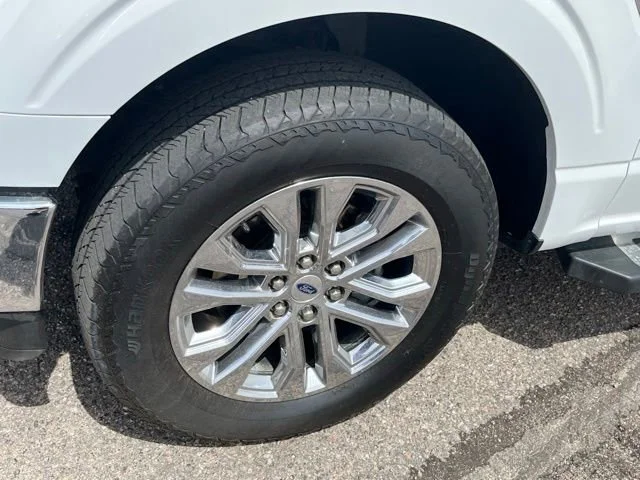 Used 2024 White Ford LARIAT image 10