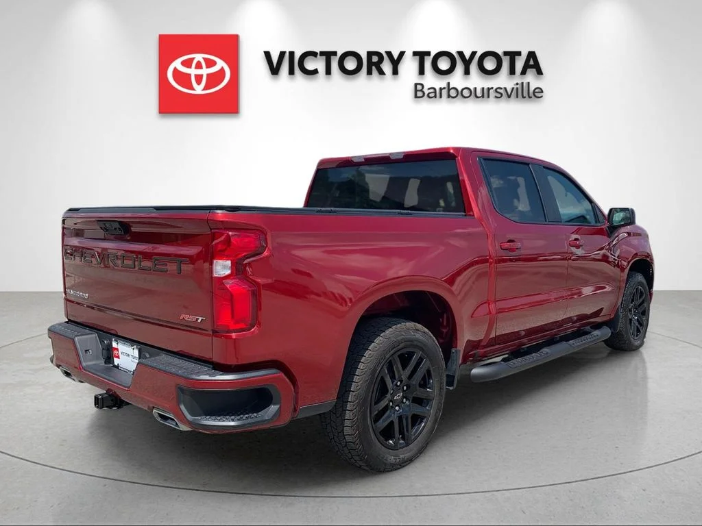Used 2025 Red Chevrolet RST image 7
