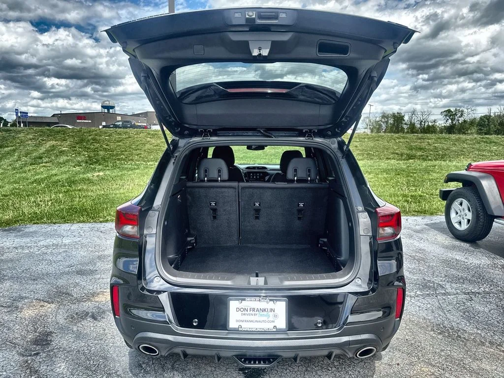 Used 2022 Black Chevrolet RS image 22