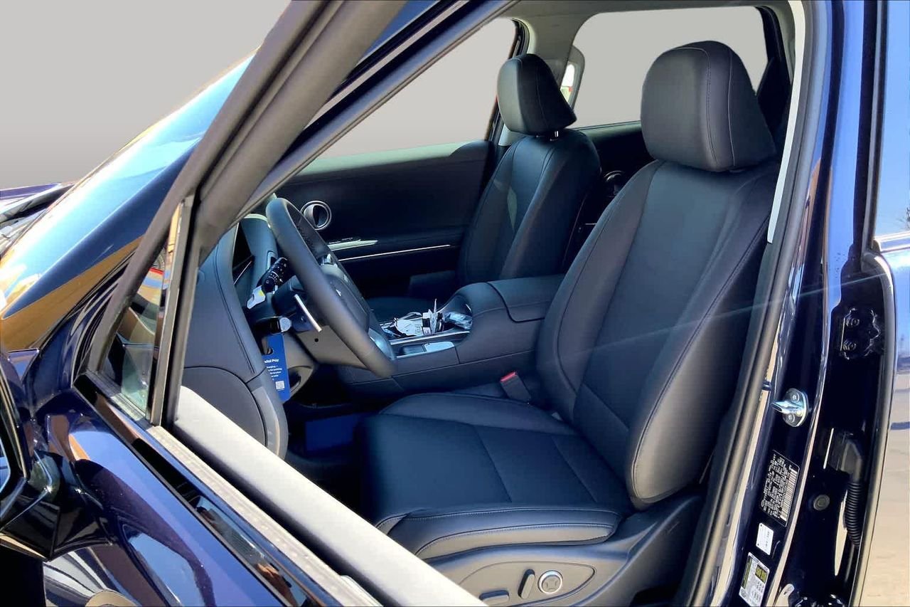 New 2026 Classy Blue Pearl Hyundai Limited FWD image 7