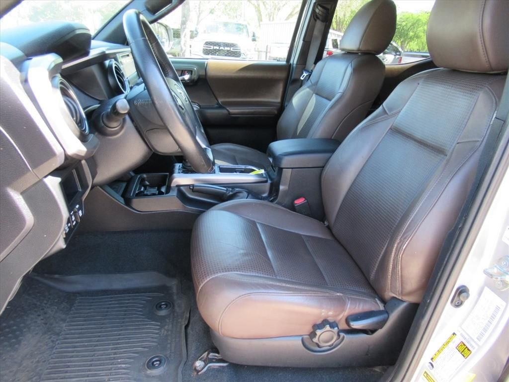 Used 2017 Silver Toyota Limited image 18