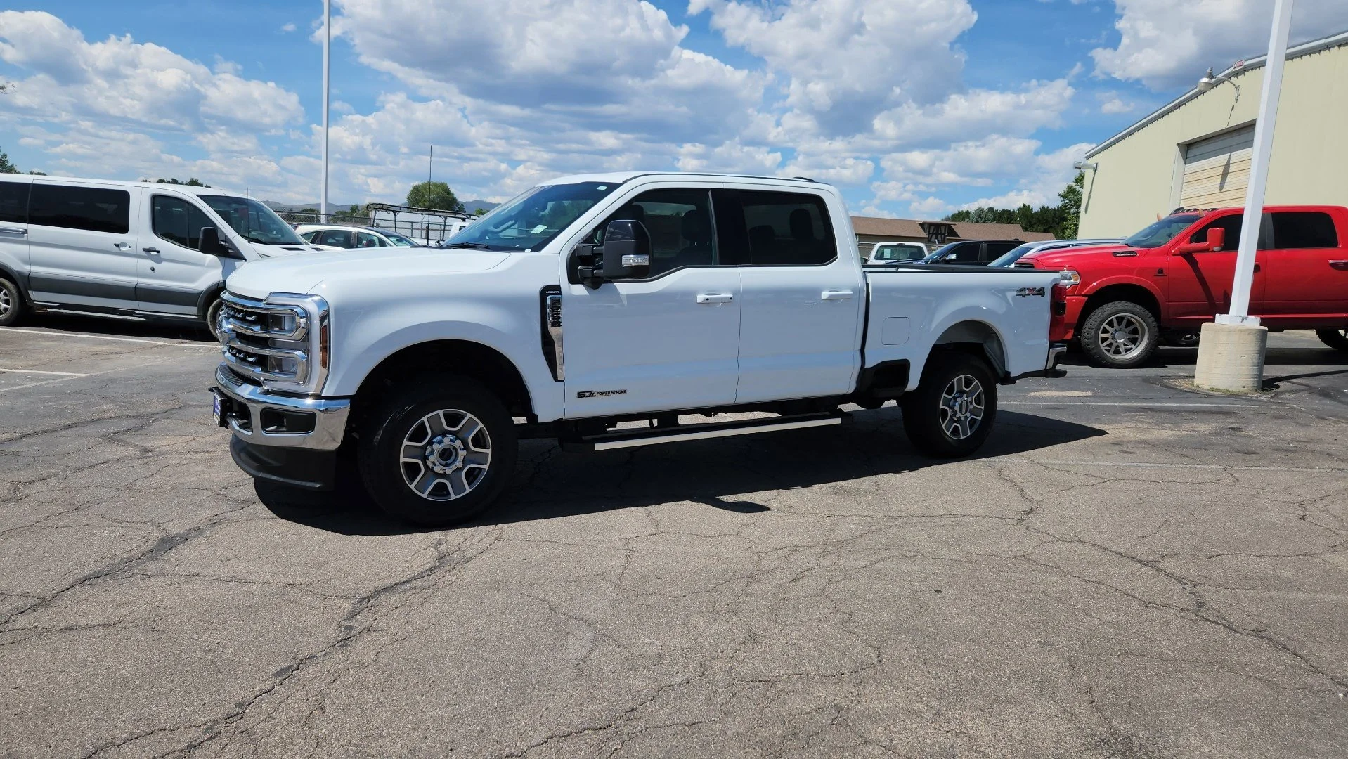 Certified Used 2025 Oxford White Ford LARIAT image 3