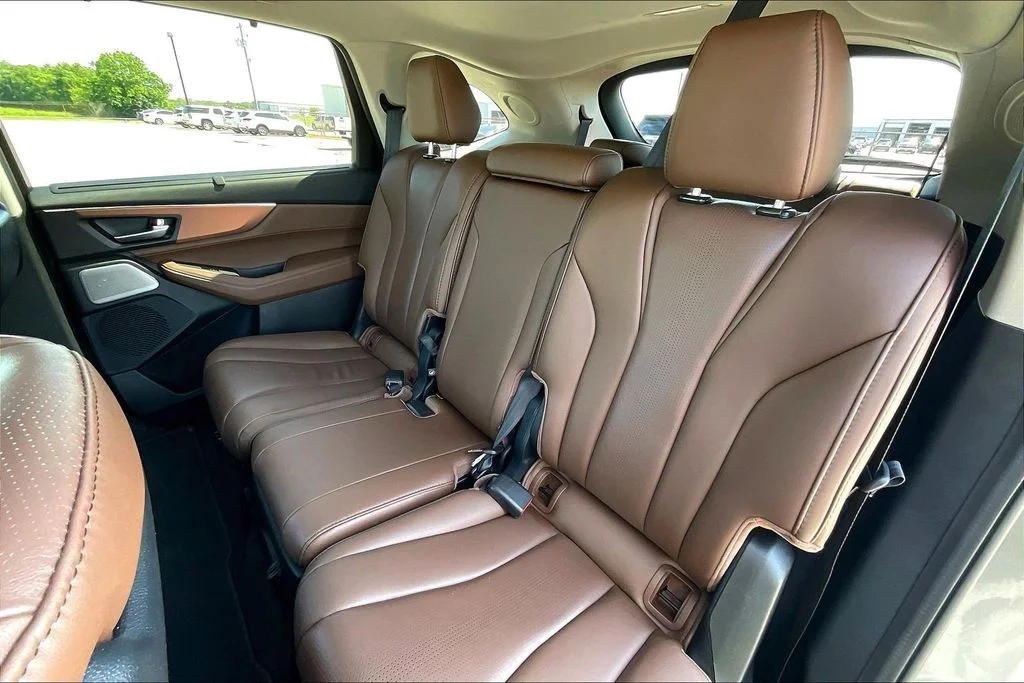 Used 2025  Acura Technology Package image 19