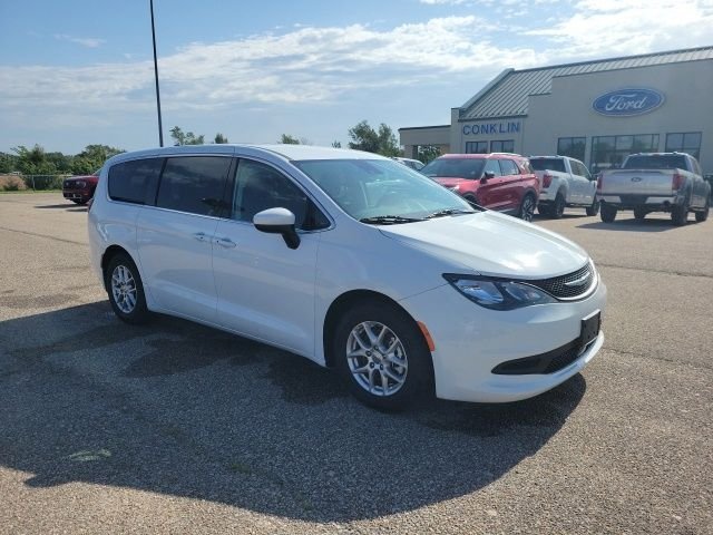 Used 2023 Bright White Clearcoat Chrysler LX image 19