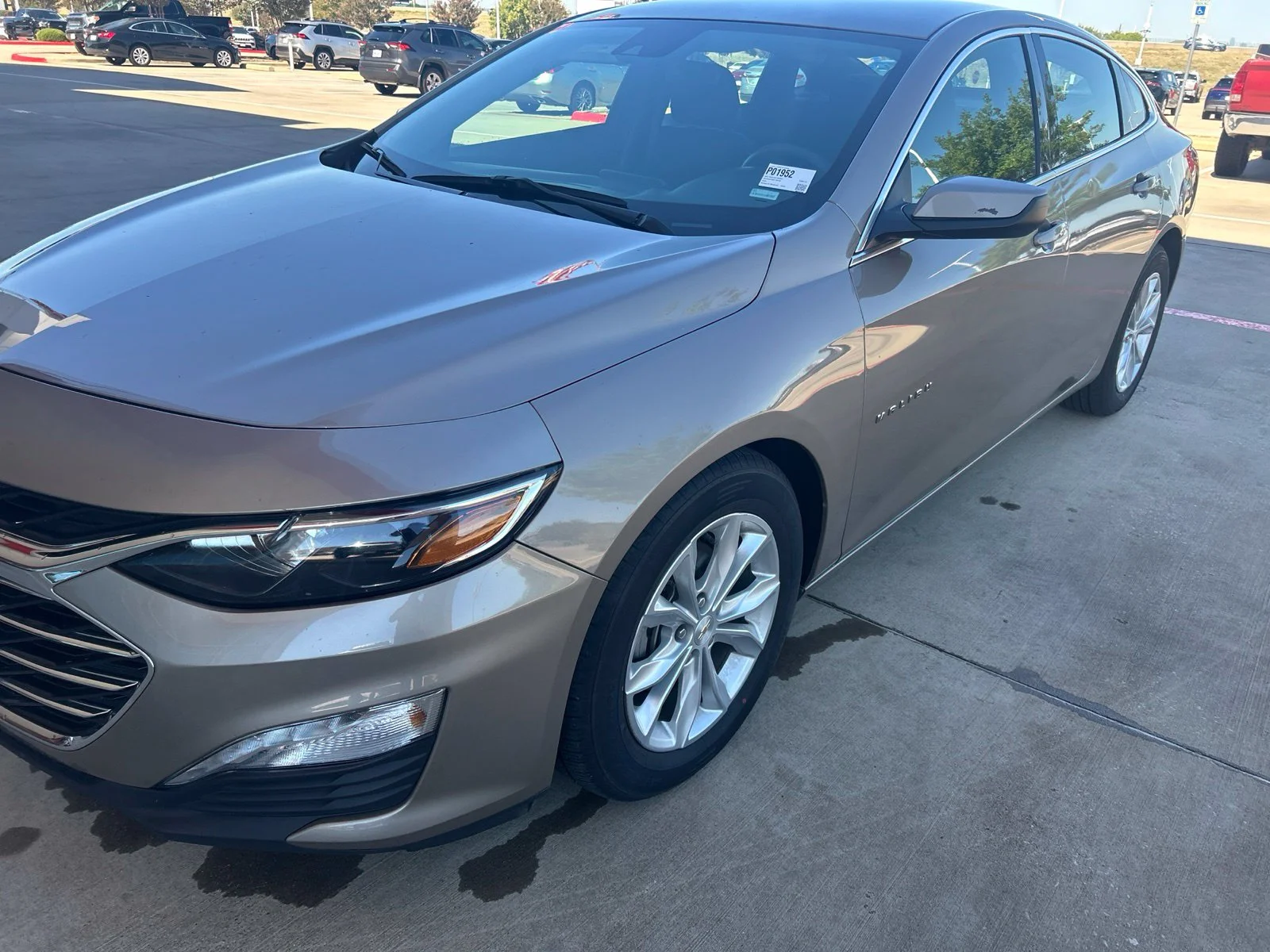 Used 2024 Gray Chevrolet LT image 27
