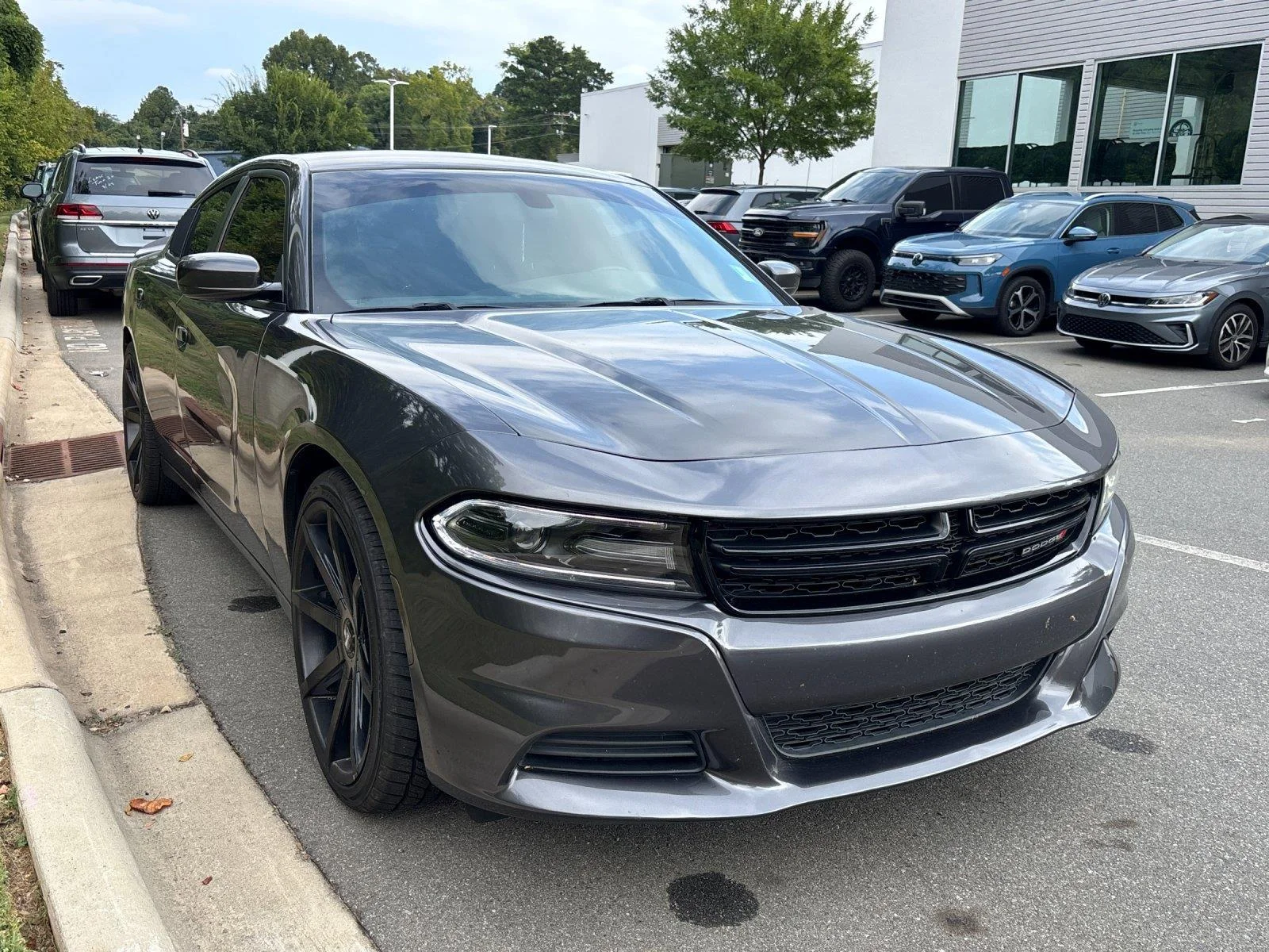 Used 2019 Granite Pearlcoat Dodge SXT image 7