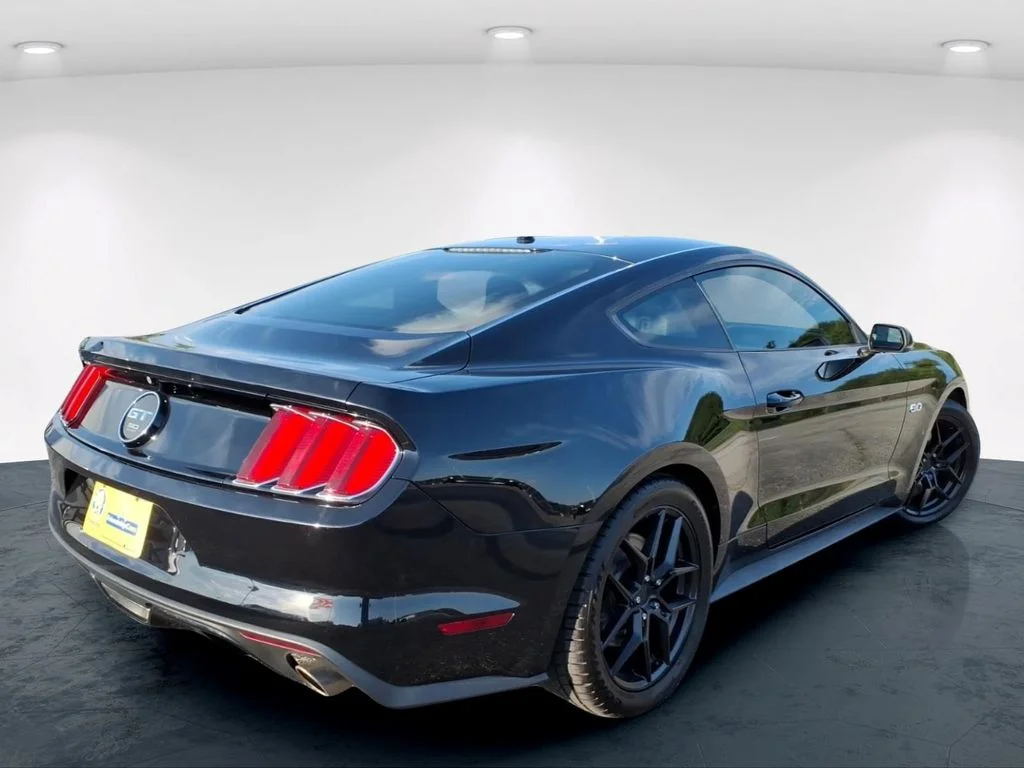 Used 2015 Black Ford GT Premium image 6
